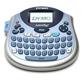 1733013 DYMO, LETRATAG PLUS LT-100T PERSONAL LABEL MAKER, 13 CHARACTER LCD SCREEN, 5 FONT SIZES 6 TEXT STYLES, LOW BATTERY INDICATOR, DATE STAMP AND 195 SYMBOLS, 3 LANGUAGE OPTIONS (ENGLISH, FRENCH, SPANICH)